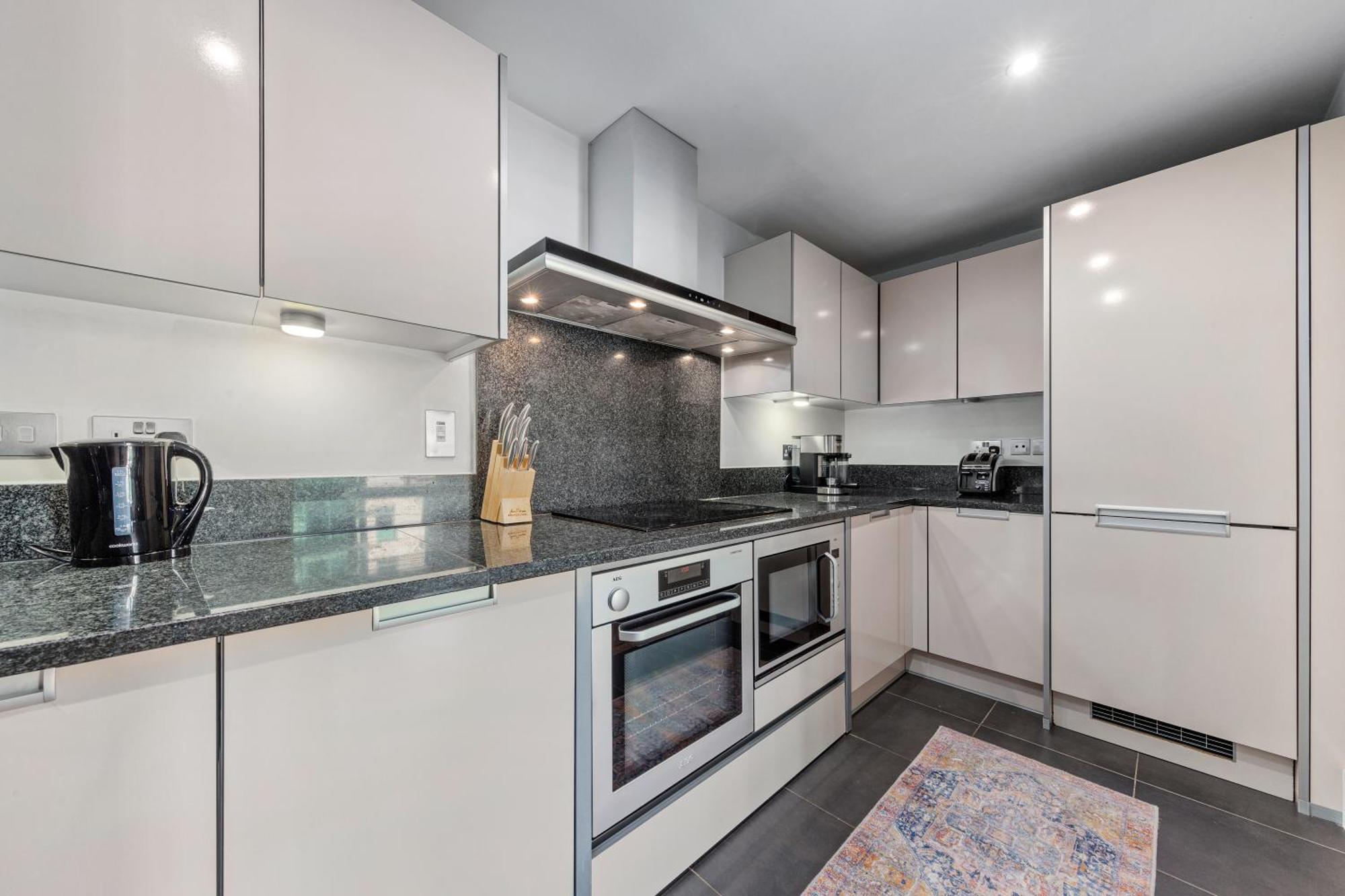 Апартаменты Vauxhall Large 2bedroom With Amazing River View Panoramic Balcony *