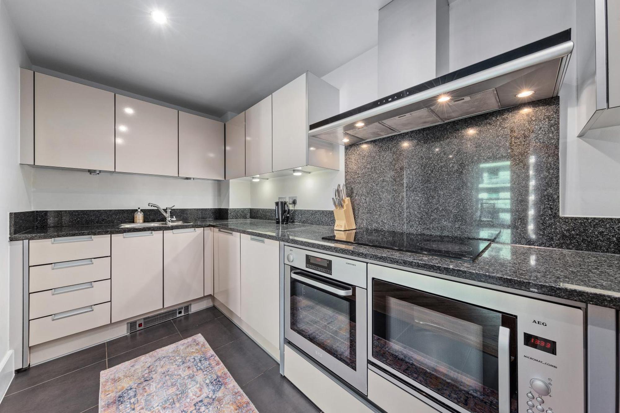 Vauxhall Large 2bedroom With Amazing River View Panoramic Balcony * Лондон